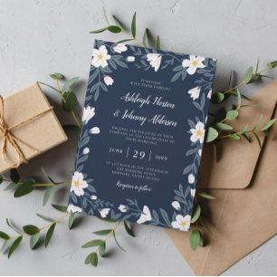 Vita blommor Mörk blått Blommigten Bröllop Inbjudningar
