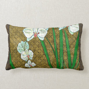 Vita blommor och Grönt Stems på Brown Gräns Lumbarkudde