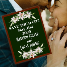 Vita Calla Liljor på Djupgrön Bakgrund Spara-datum