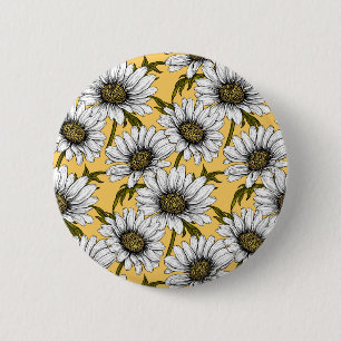 Vita daisy, vild blommor på gulten knapp