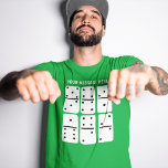 Vita Dominoar med Personligen Svarta punkter T Shirt<br><div class="desc">Lägg till ett eget anpassningsbar-meddelande om du vill skapa grafiktestet för perfektens personlig. Den här t-shirt-skjortan har enkla,  handritade illustrationer av vita dominoer med svarta prickar och utskrifter i stil.</div>