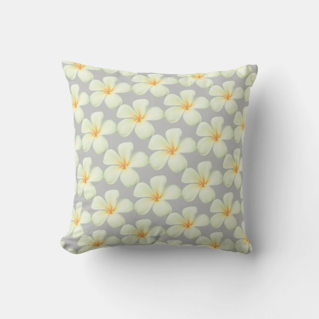 Vita Frangipani Plumeria-blommor på silvergrå Kudde (Framsida)