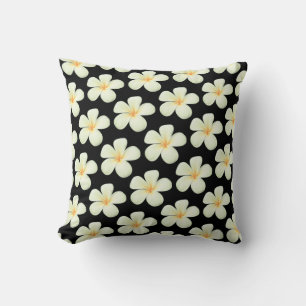 Vita Frangipani Plumeria Blommor på Svart Kudde
