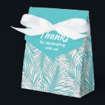 Vita Handflatan om Stil-partiets favoritboxar för  Presentaskar<br><div class="desc">Parti-favoritlådor med vita handflatan-framkanter på turkobakgrunden. Perfekt för firande,  födelsedagsfest,  möhippa,  förlovningsfest,  pension party,  bröllop och annat. Klicka på CUSTOMIZE om du vill ändra bakgrunden till färg,  typsnitt och lägga till text. Se inbjudningar och MATCHING-objekt i vår butik —> http://bit.ly/2UyWIVj <—</div>