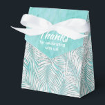 Vita Handflatan på favoritboxar i Ocean Turcos Par Presentaskar<br><div class="desc">Parti-favoritrutor med vita handflatan-fronder på havets turkobakgrund. Perfekt för firande,  födelsedagsfest,  möhippa,  förlovningsfest,  pension party,  bröllop och annat. Klicka på CUSTOMIZE om du vill ändra bakgrunden till färg,  typsnitt och lägga till text. Se inbjudningar och MATCHING-objekt i vår butik —> http://bit.ly/2UyWIVj <—</div>