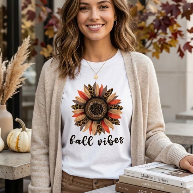 Vita höststämningar Leopard Solros Estetik T Shirt (Skapare uppladdad)