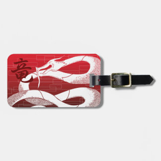 Vita japanska drakons röda bakgrund bagagebricka