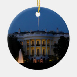 Vita julhuset på natten i Washington DC Julgransprydnad Keramik