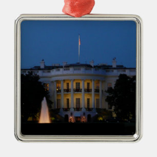 Vita julhuset på natten i Washington DC Julgransprydnad Metall