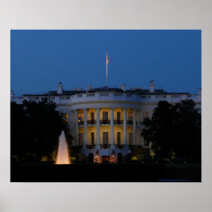 Vita julhuset på natten i Washington DC Poster