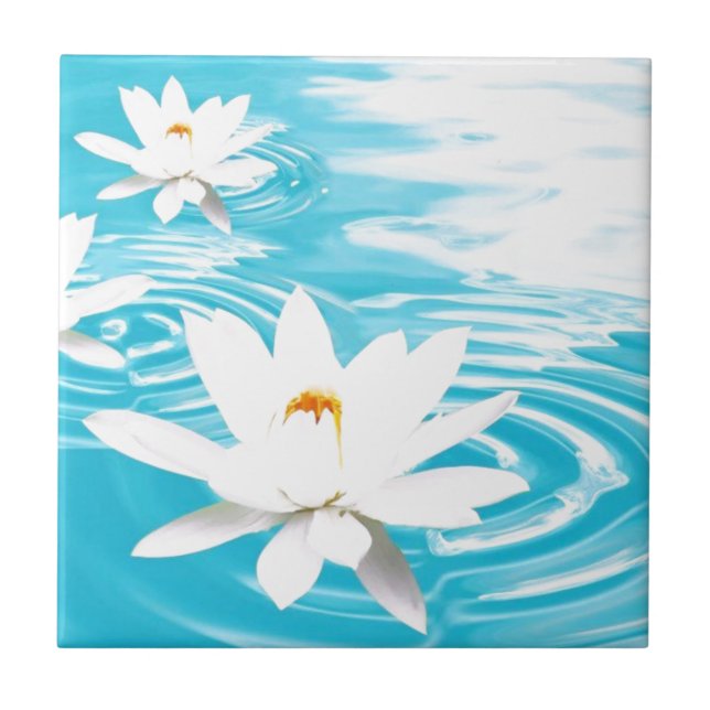 Vita Lotus-växter flytande på turkos vatten zen Kakelplatta (Framsidan)