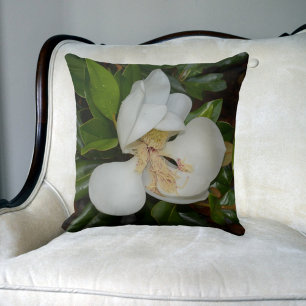Vita Magnolia Blommar Blommigt Grönt och Vit Kudde