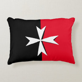 Vita maltesiska symbolen Kor och Malta flagga/kniv Prydnadskudde