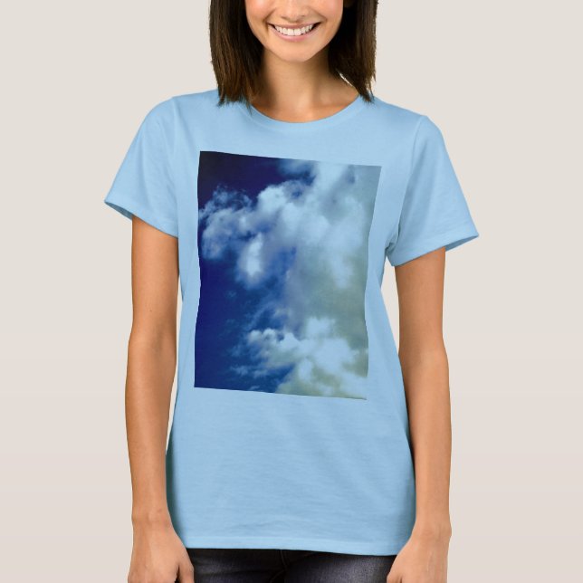 Vita moln och Himlar T Shirt (Framsida)