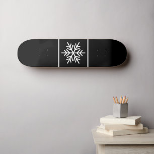 Vita nordiska snöflingestripor svart bakgrund mini skateboard bräda 18,5 cm