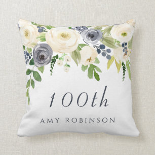 Vita och flottblommor - 100:e födelsedagspresent kudde