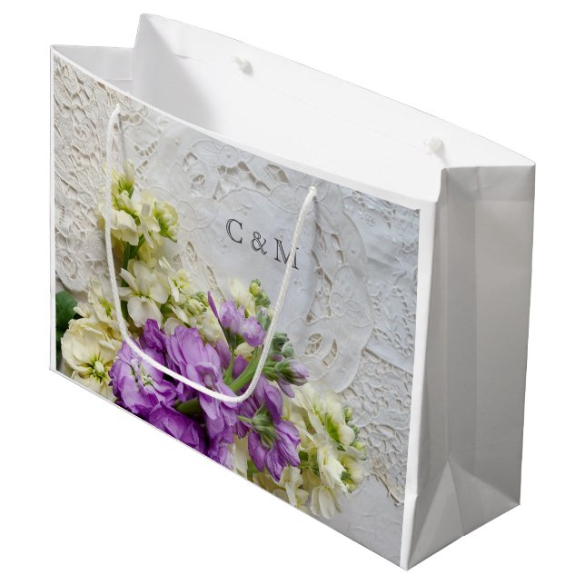 Vita och lila blommor på gamla snöre (Framsidan Vinklad)