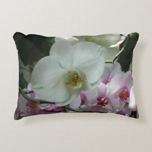 Vita och Lila Orchids Prydnadskudde