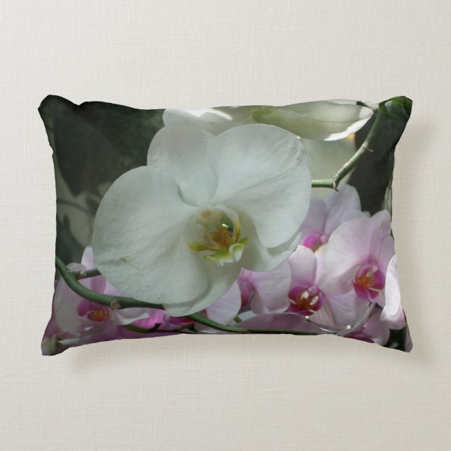 Vita och Lila Orchids Prydnadskudde (Framsidan)