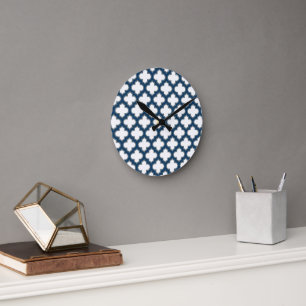 Vita och marinblå trellis, Lattice, Quatrefoil Rund Klocka