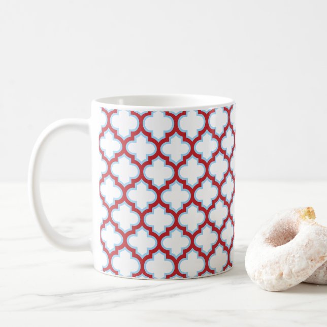 Vita och röda trellis, lattice, quatrefoil kaffemugg (Med munk)