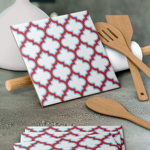 Vita och röda trellis, lattice, quatrefoil kakelplatta