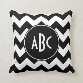 Vita och svarta Chevron Monogram Kudde