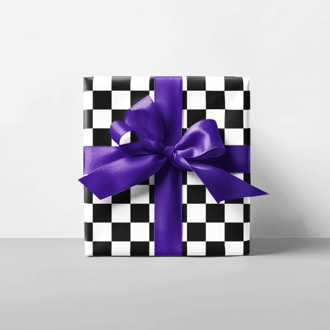 Vita och svarta kryssade fyrkanter presentpapper (White and Black Checkered Squares Wrapping Paper)