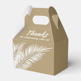 Vita palmblad på presentaskar med guld tak