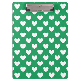 Vita polka-hjärtan på Kelly grönt