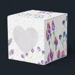 Vita präglade med akvarellblommor presentaskar<br><div class="desc">Akvarellblommönster på vit präglad bakgrund för bröllop</div>