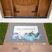 Vita prickar med blomaccent 76 cm x 114 cm