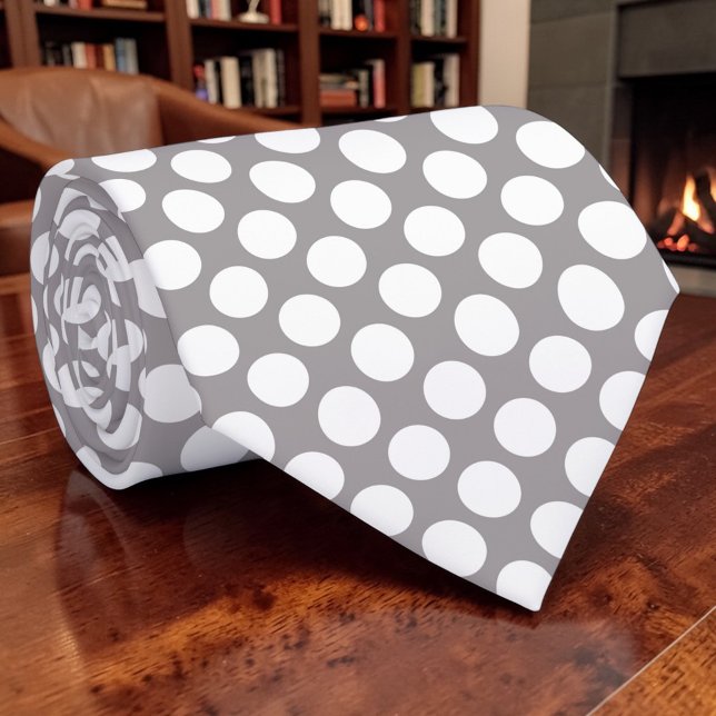 Vita prickar på grått anpassat slips (Skapare uppladdad)