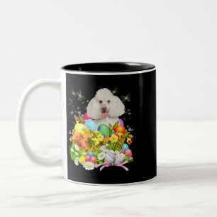 Vita Pudel-Hund med Påskägg Basket Coo Två-Tonad Mugg