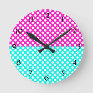 Vita, Rosa och Blå polkadot Rund Klocka