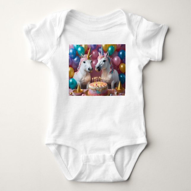 Vita sällskap som firar sin födelsedag. t shirt (Framsida)