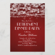 Vita strängljus på röd pension