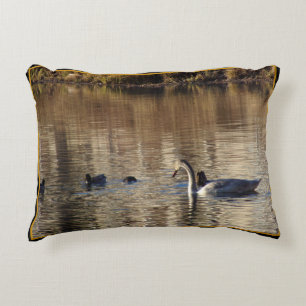 Vita Svan n Mallard Anka accent Pillow Prydnadskudde