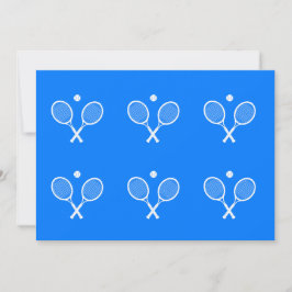Vita tennisracketar och Boll blå bakgrund Inbjudningar
