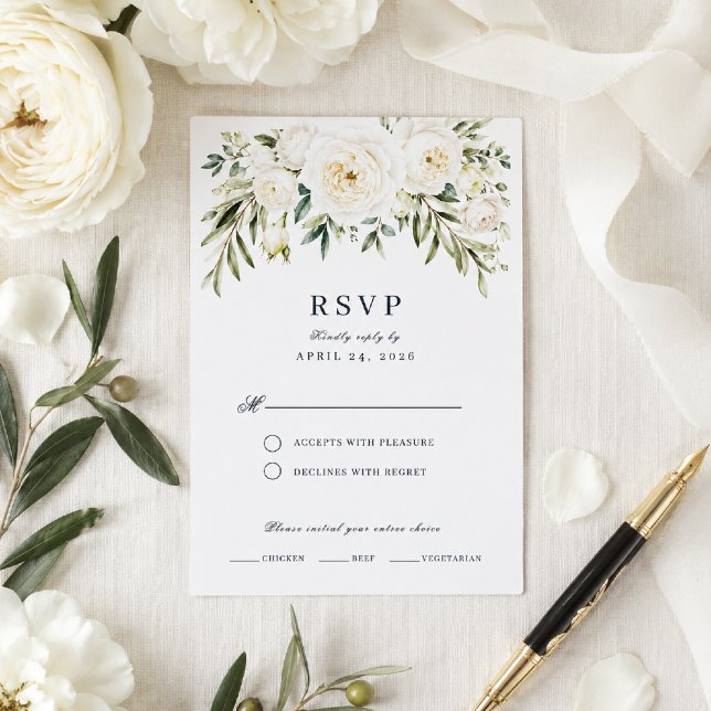 Vita trädgårdsrosor bröllop RSVP-kort OSA Kort (Elegant RSVP card with timeless white roses and refined botanical details.)
