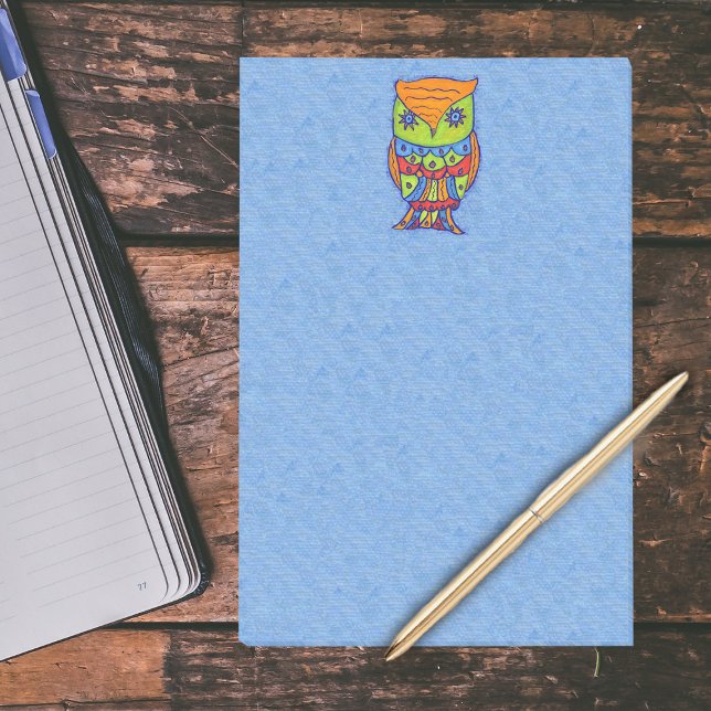 Vitaktig färglös fantasy Uggla Post-it Block (Abstract fantasy owl in bright colours star eyes on light blue large post it notes.)