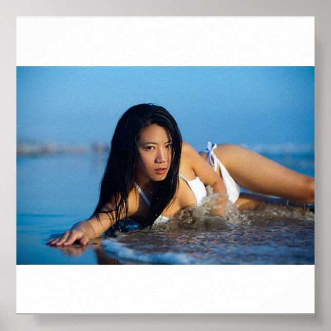 Vitbikini Beach Poster (Framsidan)