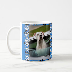 Vitboxare i en bil kaffemugg