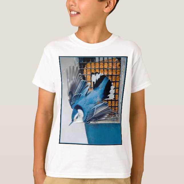 Vitbröstad nötväcka i snö - Originalfoto T Shirt (Framsida)