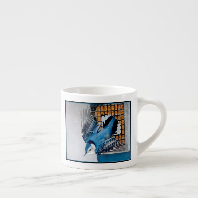 Vitbröstad nuthatch i Snö - Originalfoto Espressomugg (Höger)