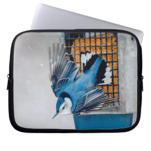 Vitbröstad nuthatch i Snö - Originalfoto Laptop Fodral