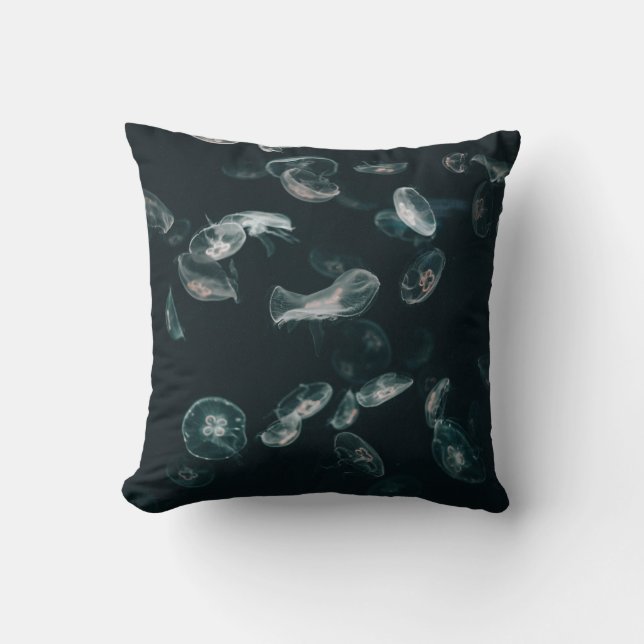 VITE OCH BLACK JELLYFISH PÅ VATTEN KUDDE (Framsida)
