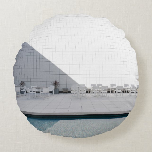 VITE PATIO BORD MED CHAIRS UNDER DAGEN RUND KUDDE (Framsidan)