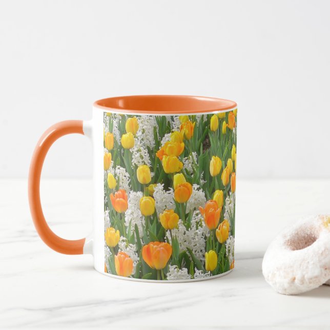VITHYACINTIER OCH GULT- OCH ORANGE-TULIPS MUGG (Med munk)