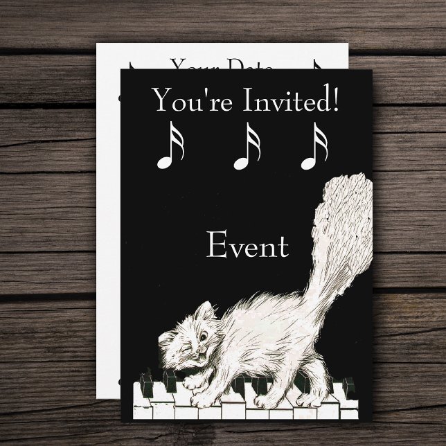 Vitkatt på Piano Nycklar Inbjudningar (White winking cat walking on piano keys music notes on black party invitations.)